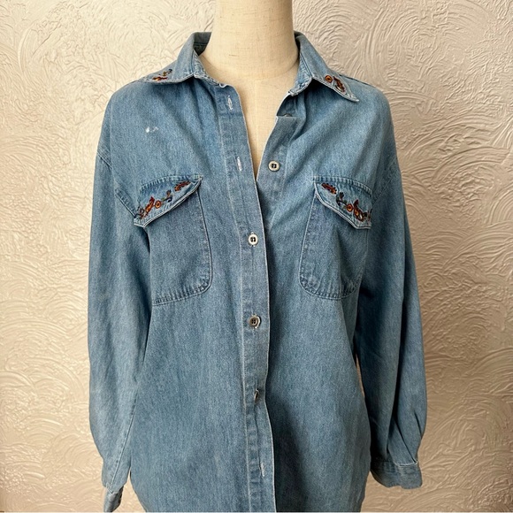 Vintage 90s Capacity Denim Button Down Embroidered Collared Shirt - Picture 2 of 8
